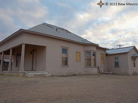 4th image of 612 Axtell St