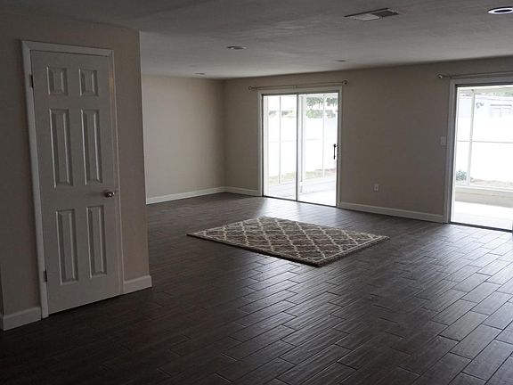 2nd image of 2219 Mateo St