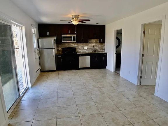5th image of 1094 Mountain Ave #2