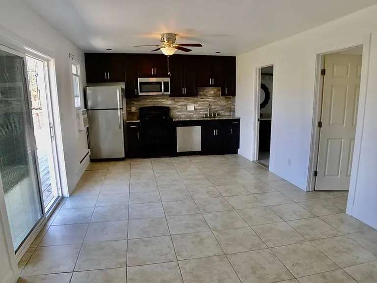 1094 Mountain Ave #2 — Photo 5