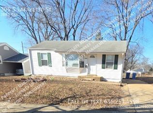 305 S Lafayette St, Florissant, MO 63031