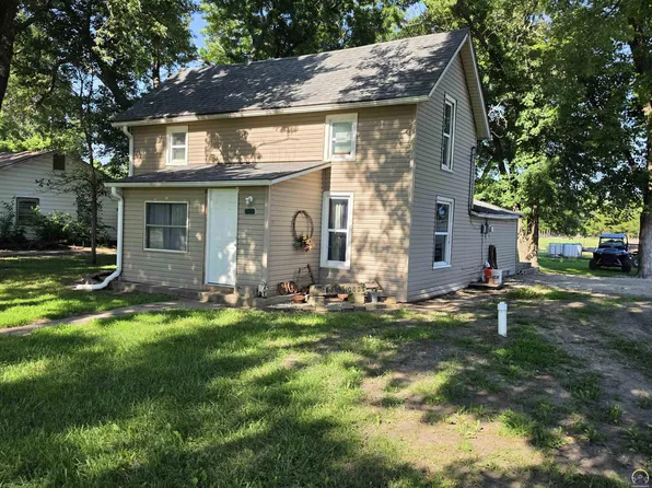 500 S Owen St, Meriden, KS 66512