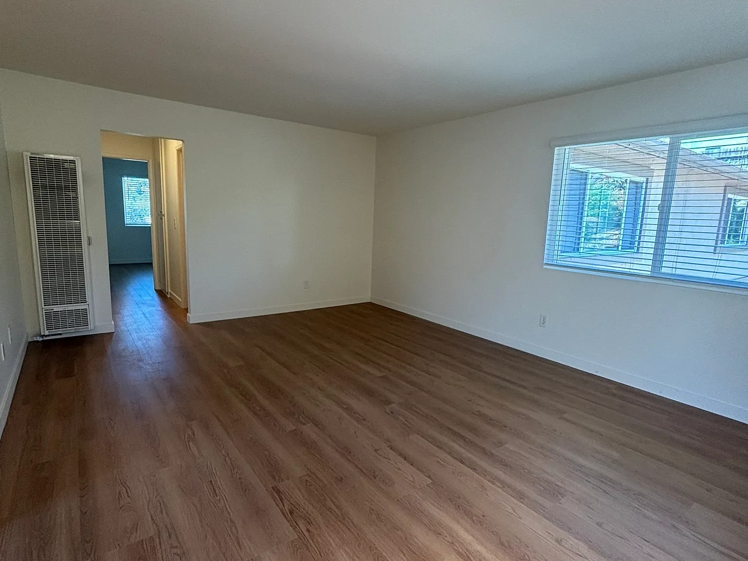 2 bed, 900 sqft, $2,495 — Photo 3