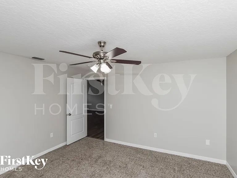 1309 Buffing Cir SE — Photo 7