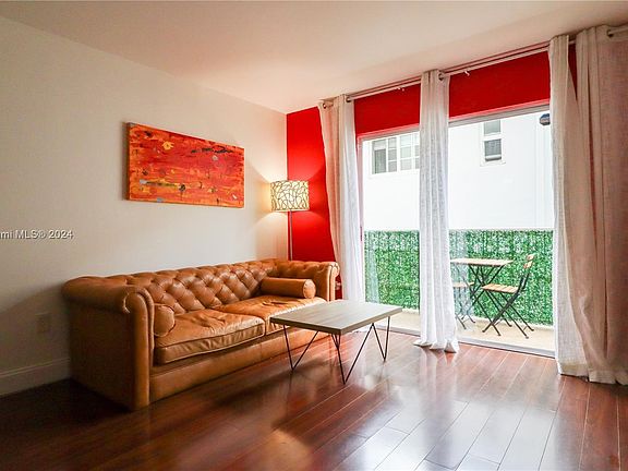 5th image of 1615 Meridian Ave APT 203