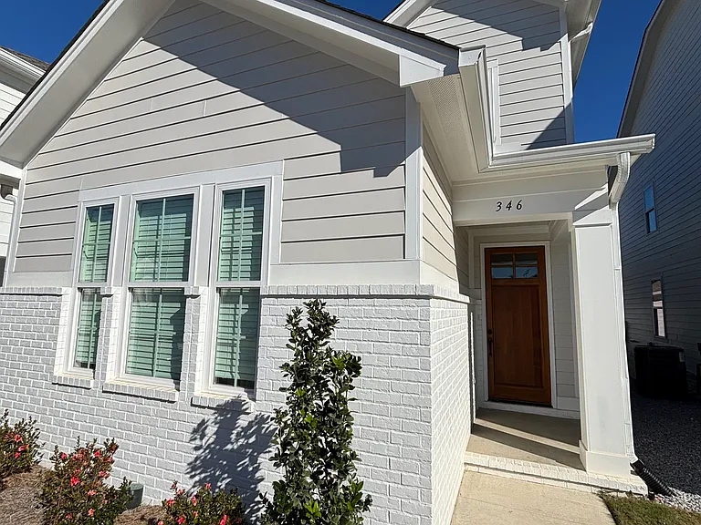 346 Sunflower Ln — Photo 1