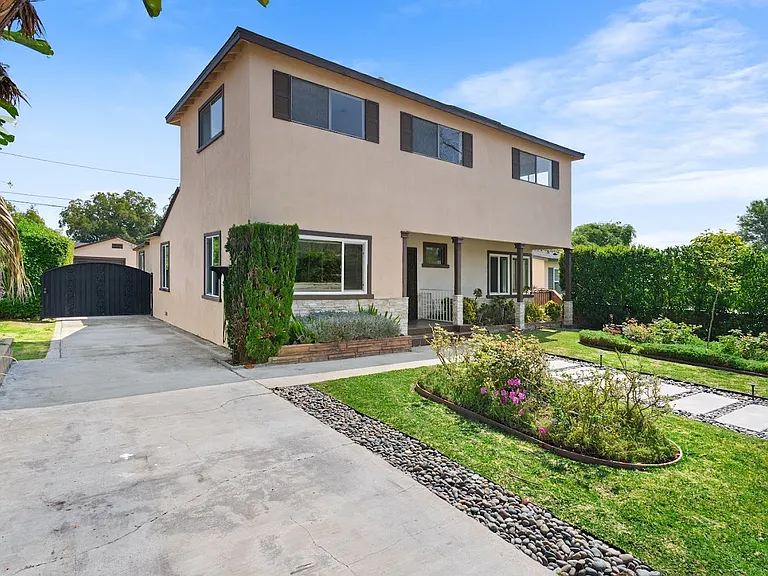 426 Santa Paula Ave — Photo 11