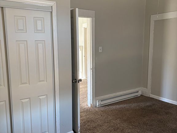 4th image of 1117 Toms St