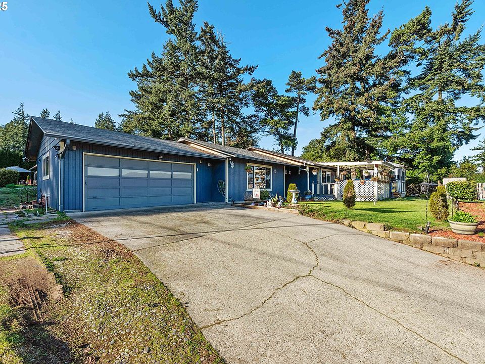 1698 Ash St, North Bend, OR 97459 | Zillow