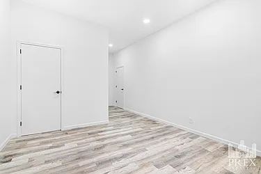 Rented by R New York