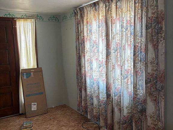 4th image of 194 State Road 573 Rd