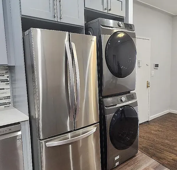 572 Maple St #1 — Photo 5