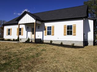 126 Old Westmoreland Rd, Portland, TN 37148