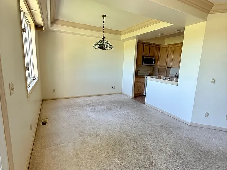 405 Overbrook Dr #9 — Photo 4