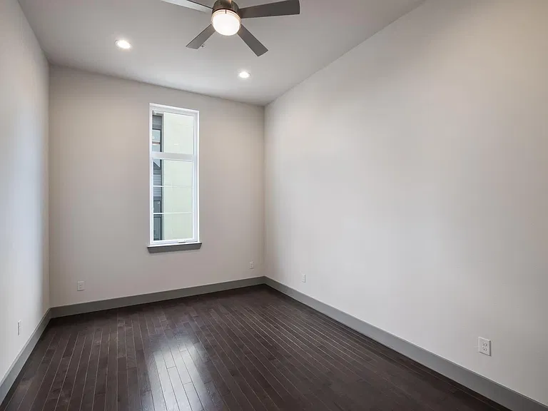 803 E Park Ave #104 — Photo 17