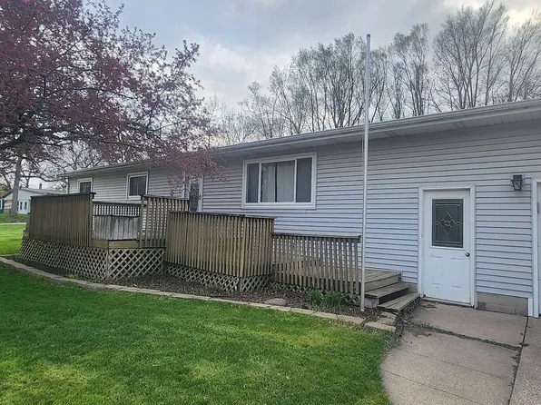 207 Maple Ave, Webster City, IA 50595