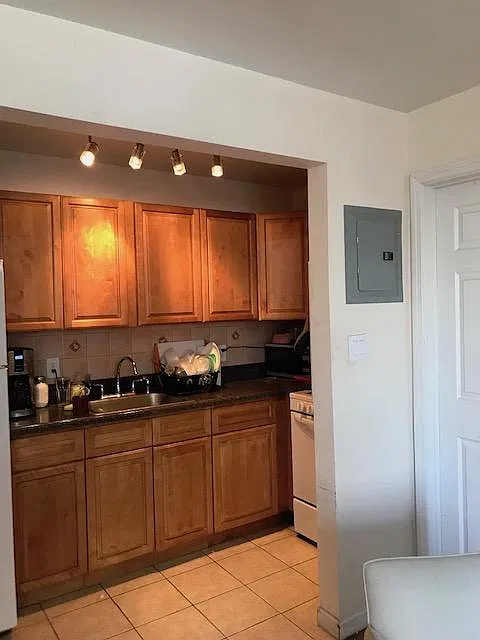 212 Troutman St — Photo 3