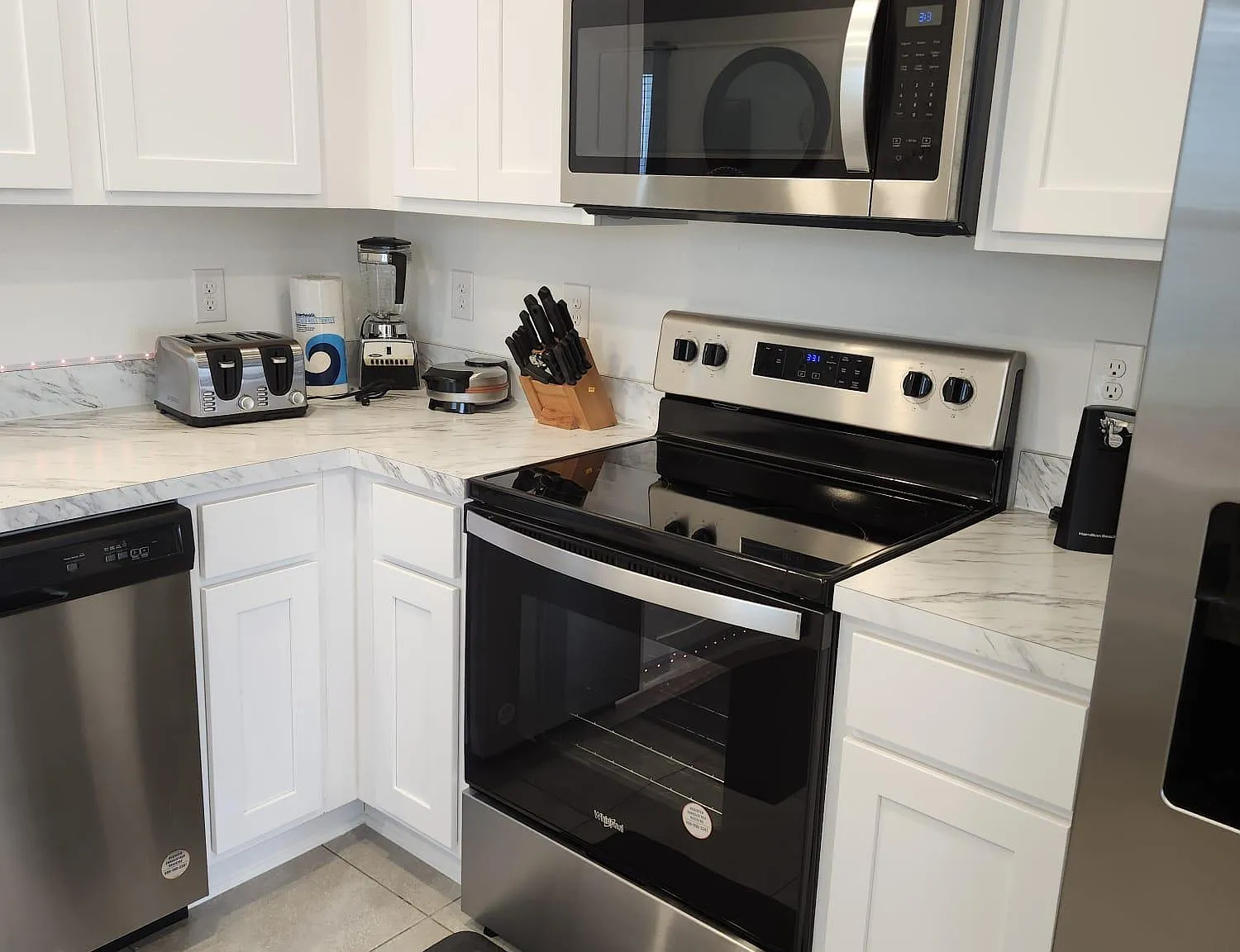 3 bed, 2.5 bath, 1502 sqft, $1,364 — Photo 4