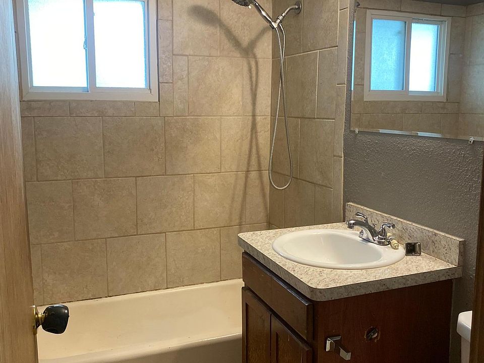 2nd image of 4044 Gisella Blvd