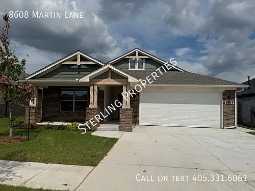 3 bed, 1295 sqft, $1,750 — Photo 1