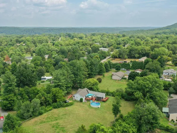 481 Youngs Dr, Front Royal, VA 22630