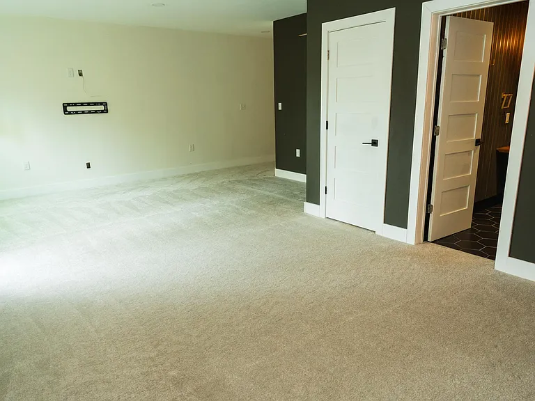 1013 Epiphany Rd — Photo 35