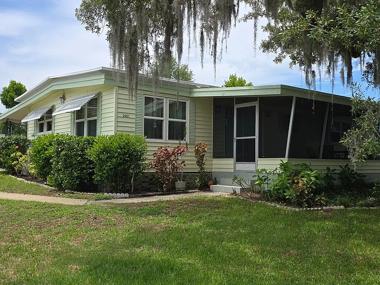 2601 Houston Pl — Photo 2