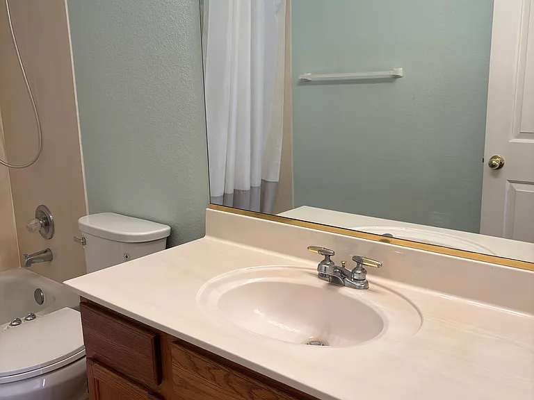 1289 W Maria Ln — Photo 18