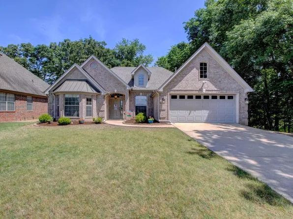 15 Michele Ct, Maumelle, AR 72113