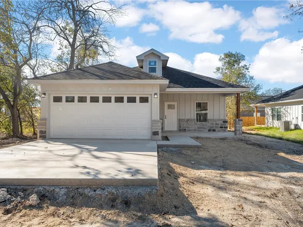 402 6th St, Moody, TX 76557
