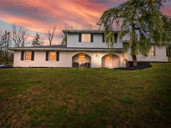 2941 Avery Rd, Slatington, PA 18080