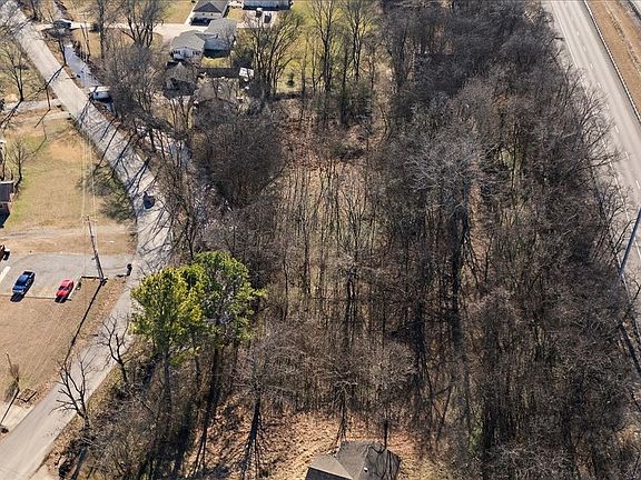 3rd image of 1105 Slaters Creek Rd