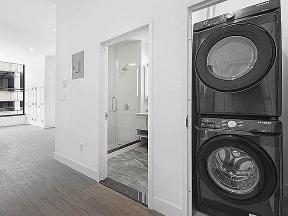 5th image of 47-33 5th St #2H