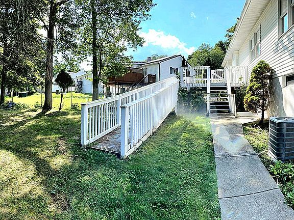 Handicap accessible ramp, deck