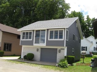 11229 Lakefront Dr, North East, PA 16428