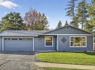 17745 Davis Dr, Sandy, OR 97055