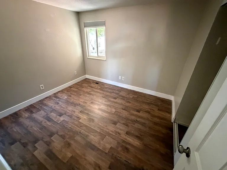 1400 Severn Dr — Photo 8