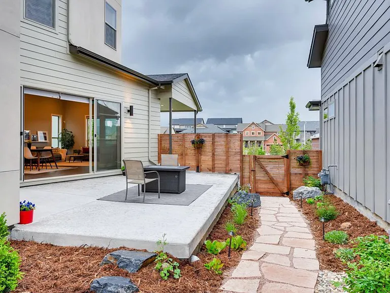 9761 Taylor River Cir — Photo 23