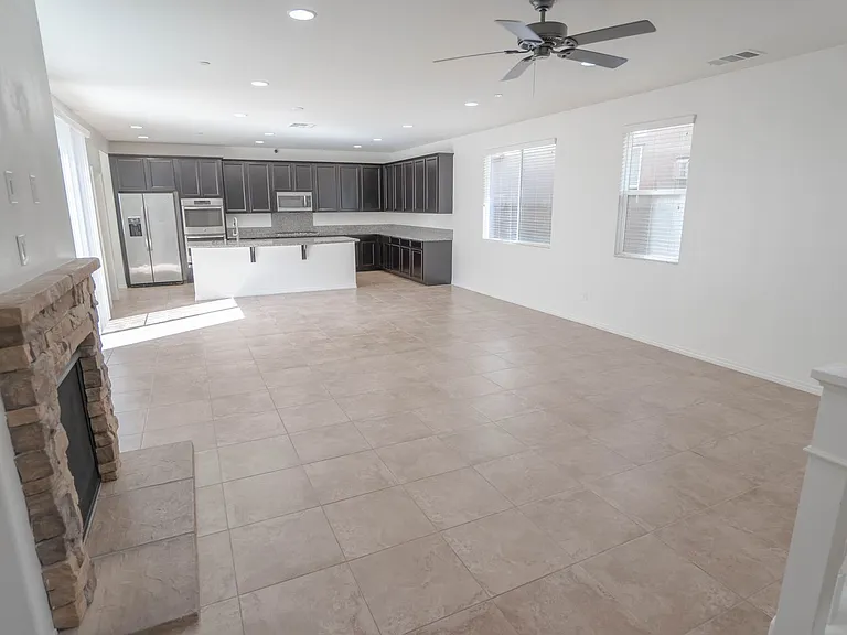 28341 Vista Del Rio Dr — Photo 3