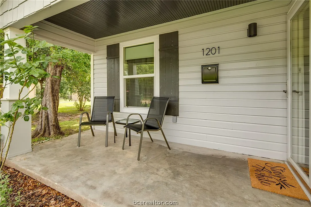 3 bed, 1288 sqft, $2,250 — Photo 4