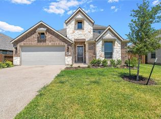 902 Edinburgh Dr, Mcgregor, TX 76657