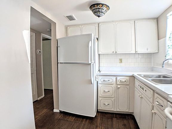 3rd image of 2055 Canal Dr #L2