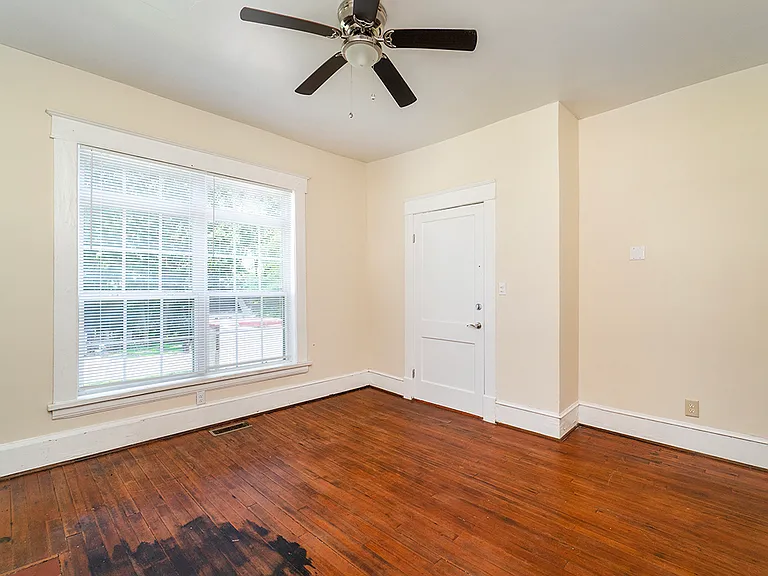 1219 Grace Ave #2 — Photo 10