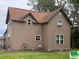 1888 Kingbird Ave, George, IA 51237