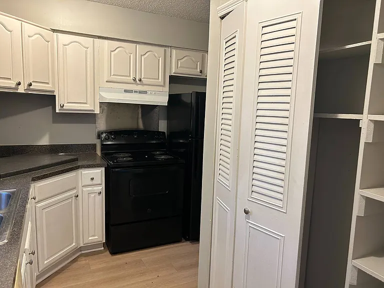 3748 Cambridge Station Dr — Photo 4