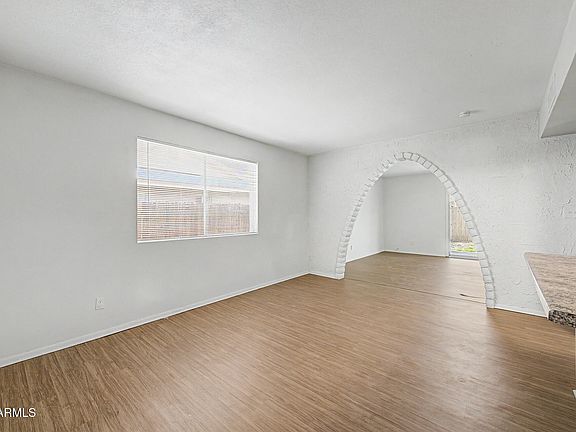 4th image of 2437 E MARMORA Street