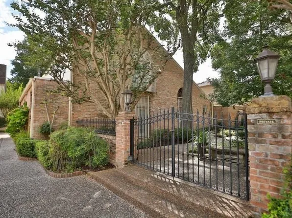 5411 Chevy Chase Dr, Houston, TX 77056