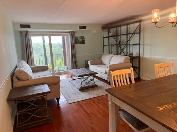 100 High St APT 702, Medford, MA 02155
