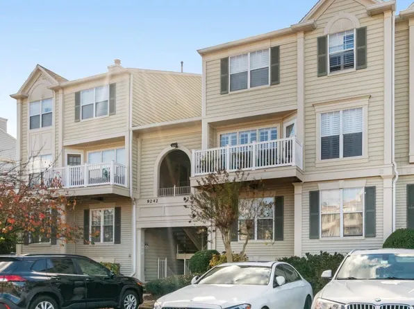 9242 Cardinal Forest Ln Unit 101, Lorton, VA 22079