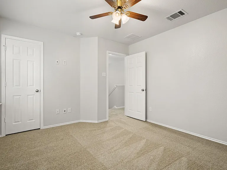 710 Alamo Plaza Dr — Photo 11